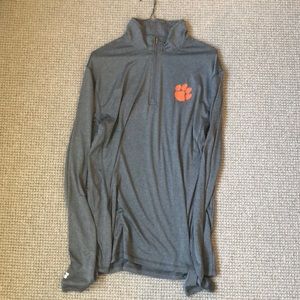 Performance Zip Up Pullover Jacket! Size L.